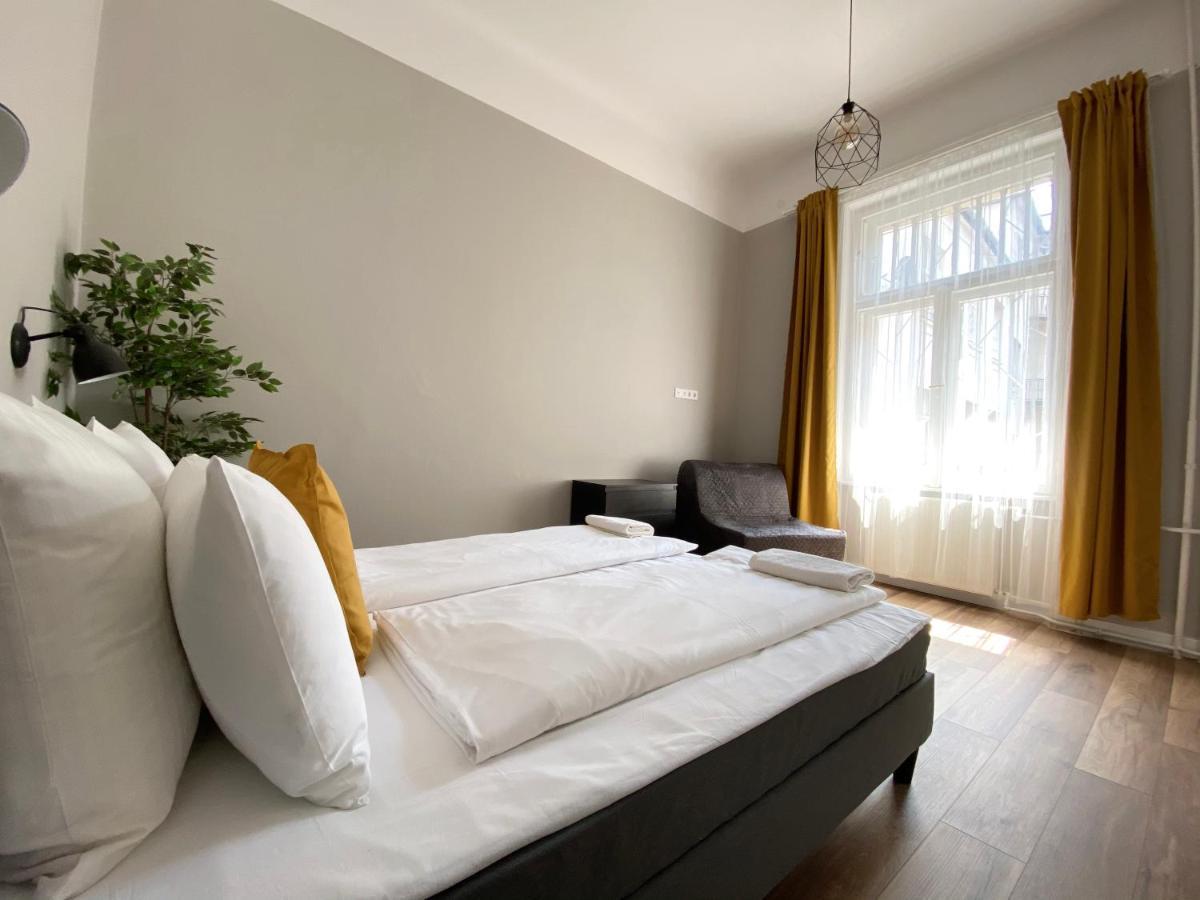 Standard By Hi5 - 2 Bedroom In The Center Appartamento Budapest